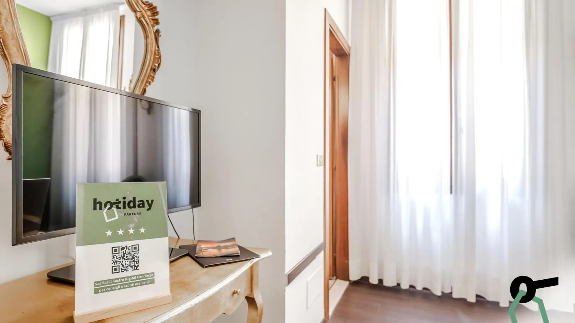 Hotiday Room Collection - Venezia Santa Lucia Italy